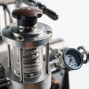 Aleman 7P kommertslik poolautomaatne espressomasin | Hammasrattapump ja profiilimine rakenduse kaudu