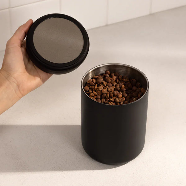 Fellow Atmos Vaakumkaas elektrilisele hoiustamisele 0,7L - Must