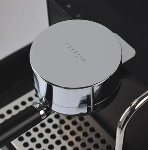 Series 1 espresso-kohvimasin – must