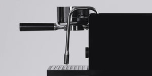 Series 1 espresso-kohvimasin – must