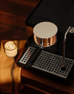 Series 1 espresso-kohvimasin – must