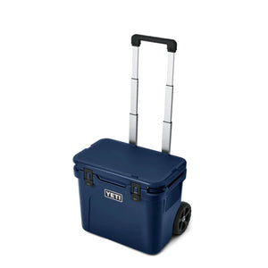 Roadie 32 tumesinine YETI