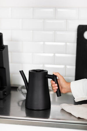 Varia AURA Vattenkokare 1,5 L Svart - Barista och Espresso